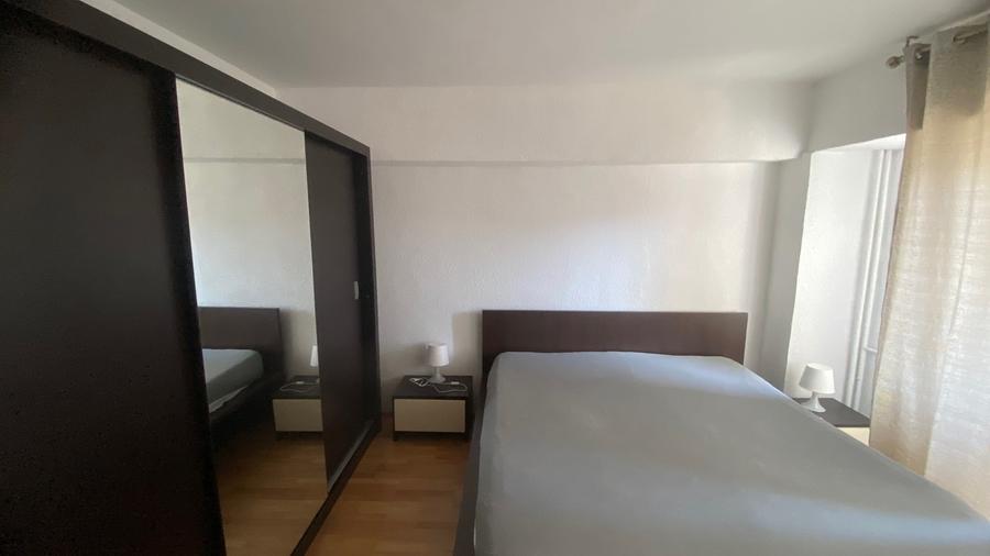 Apartament cu 3 camere decomandat, mobilat în Unirii