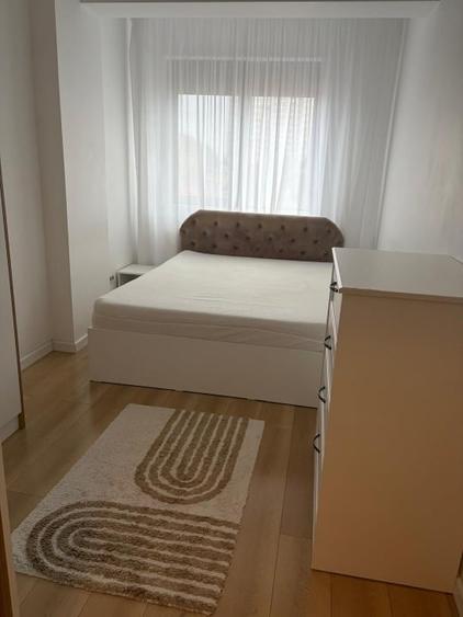 Apartament cu 3 camere decomandat, mobilat în Drumul Taberei