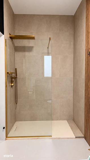 Penthouse cu 3 camere semidecomandat, mobilat în Florești