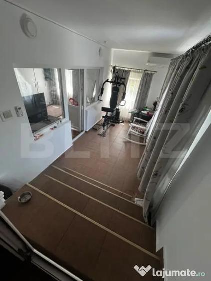 Casă cu 4 camere cu Teren 1150 Mp în Central