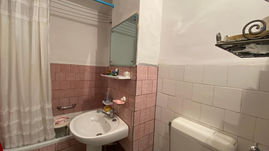 Apartament cu 2 camere semidecomandat în Eremia