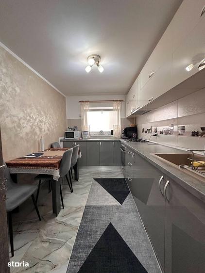De vanzare apartament cu 3 camere si balcon, etajul 2, renovat, 70mp - 4