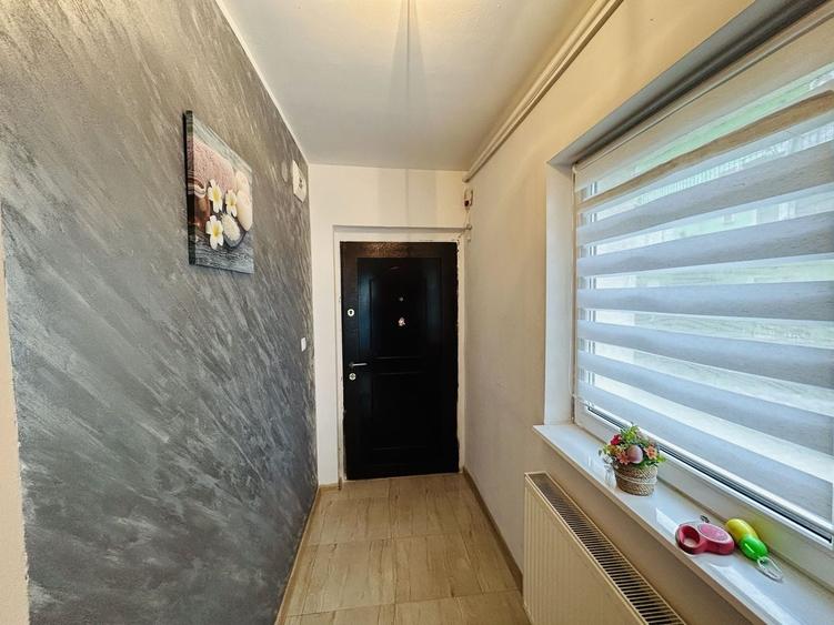 Apartament cu 3 camere semidecomandat în Șelimbăr