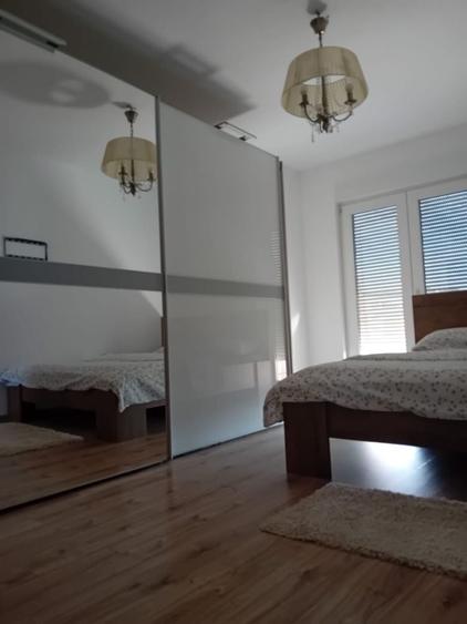 Apartament cu 3 camere decomandat în Torontalului