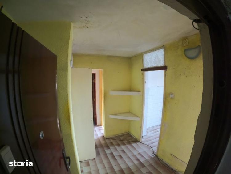 Oportunitate de Investitie: Apartament cu Doua Camere decomandat - 9