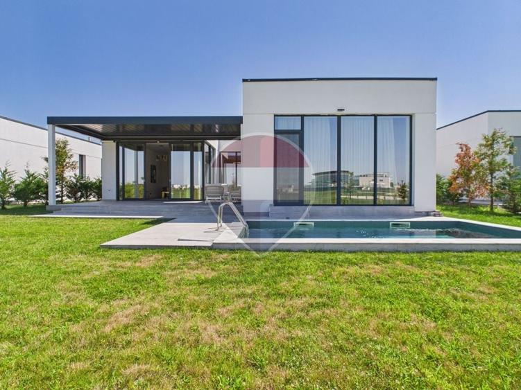 Casă individuală cu 4 camere cu Piscina în Niculești