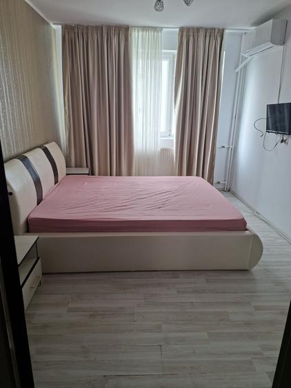 Apartament cu 3 camere decomandat în Dristor