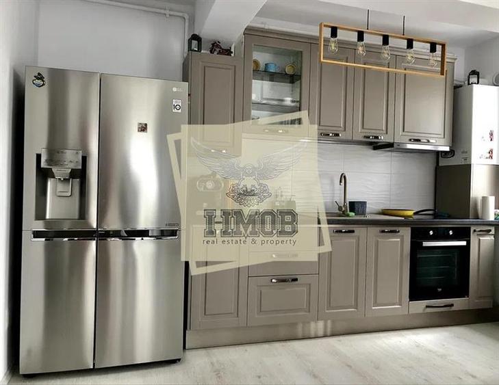 Penthouse cu 3 camere decomandat, mobilat în Turnișor