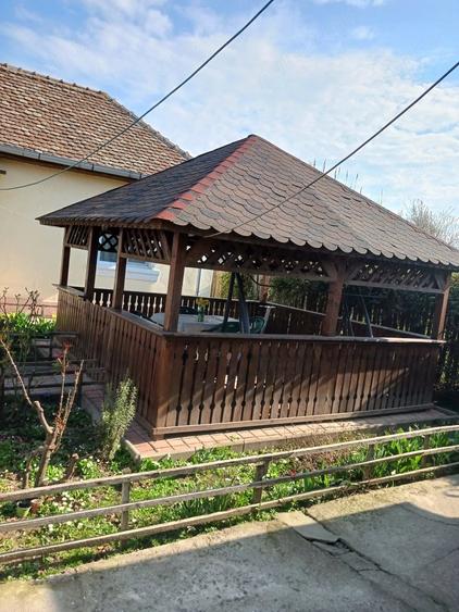 Casă cu Teren 462 Mp în Cetate