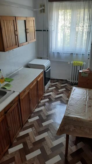 Apartament cu 3 camere decomandat în Domenii