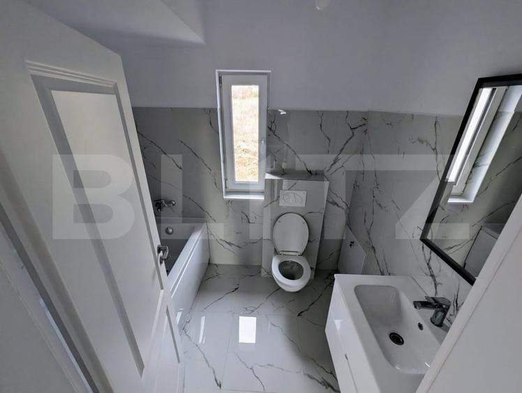 Casă individuală cu 4 camere cu Canalizare în Bârnova