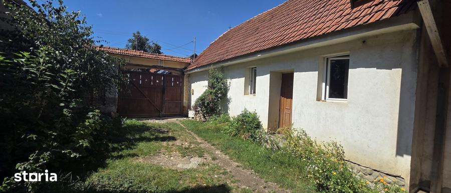 Casă cu 2 camere cu Teren 656 Mp în Central