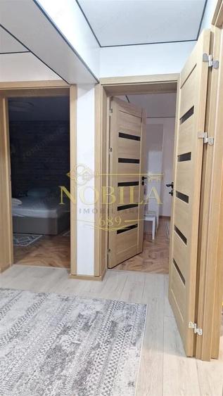Apartament cu 3 camere decomandat, mobilat în Central