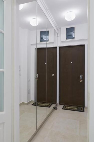 Apartament cu 2 camere semidecomandat, mobilat în 13 Septembrie