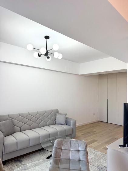 Apartament cu 2 camere semidecomandat în Pipera