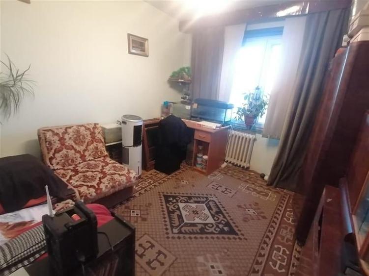 Apartament cu 3 camere decomandat în Complex Studențesc