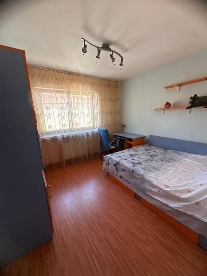 Apartament cu 3 camere decomandat în Ultracentral