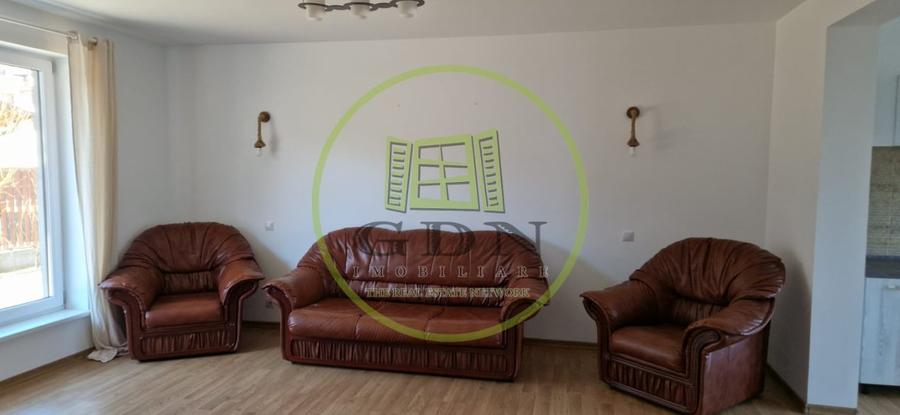 Apartament cu 3 camere decomandat, mobilat în Ștrand
