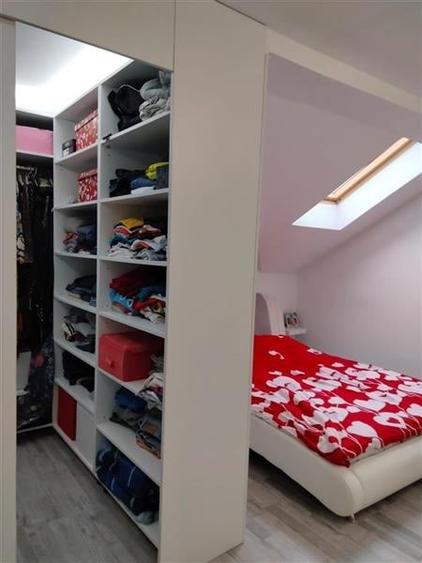 Casă individuală cu 5 camere cu Canalizare în Rulmentul