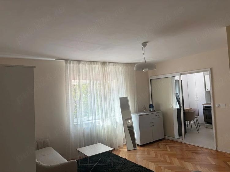 Garsonieră decomandată în Băneasa