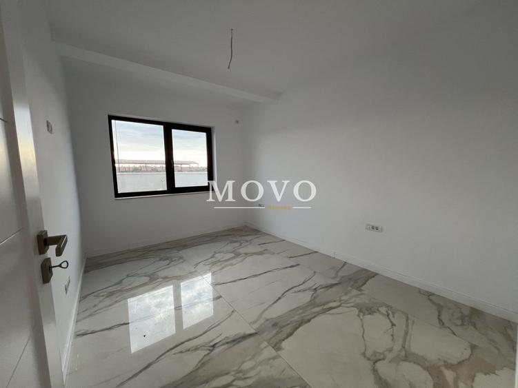 Duplex cu 5 camere cu Canalizare în Chișoda