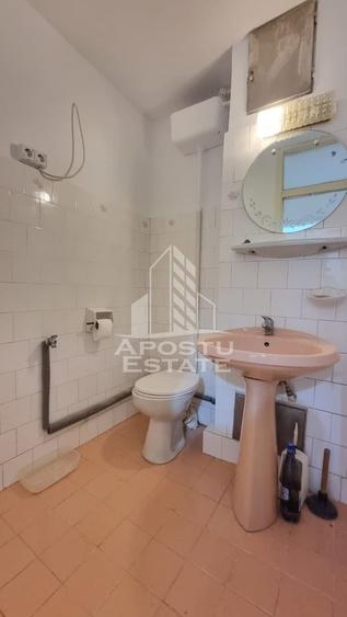 Apartament cu 3 camere decomandat în Aradului