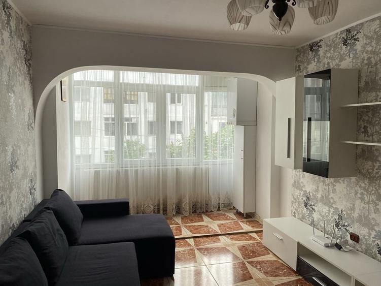 Apartament cu 2 camere semidecomandat în Central