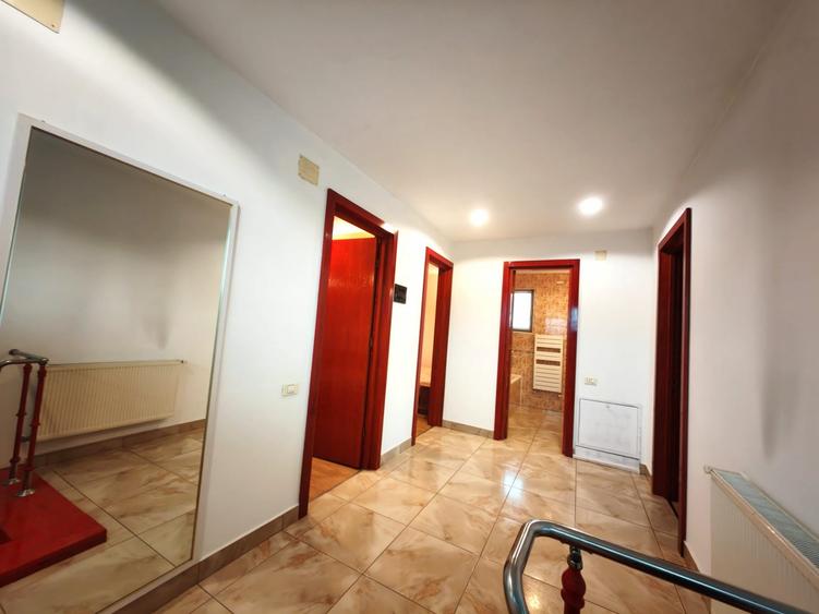 Casă individuală cu 6 camere cu Canalizare în Eforie Sud