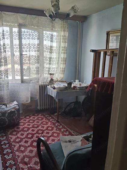 Apartament cu 3 camere decomandat în Pantelimon