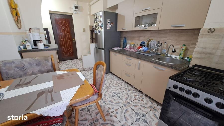 Garii / Zona Peny apartament 2 camere decomandat - 2