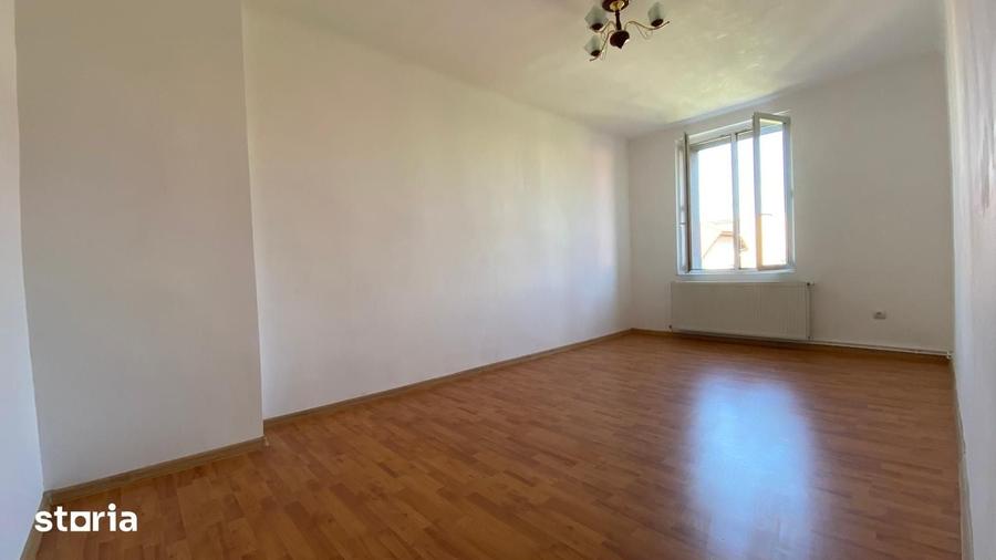Apartament 2 camere, curte, Tractorul, Bra?ov - 2