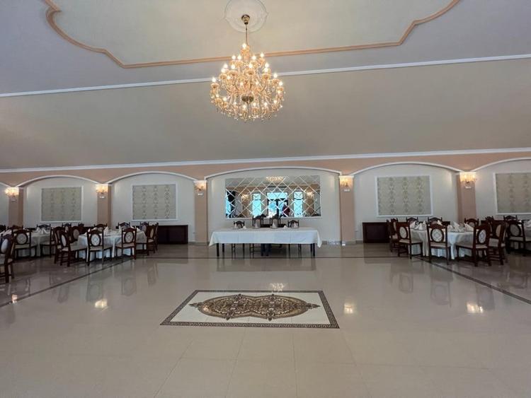 Spațiu comercial, de 1,650 mp, în Calea Moldovei