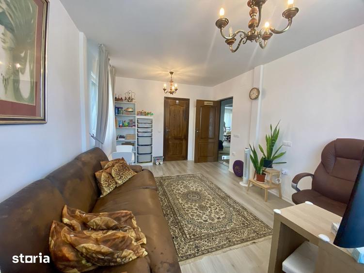 Casă cu 7 camere cu Teren 476 Mp în Corbeanca