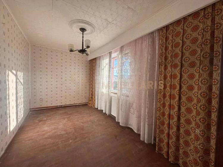 Casă cu 2 camere cu Teren 700 Mp în Groși