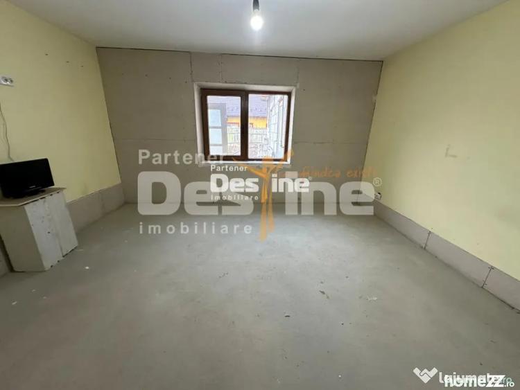 Casă cu 3 camere cu Teren 450 Mp în Central