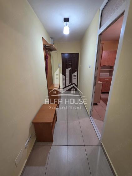 Apartament cu 2 camere decomandat în Micro IV