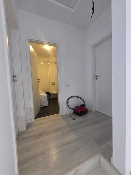 Casă cu 3 camere cu Teren 100 Mp în Dobroești