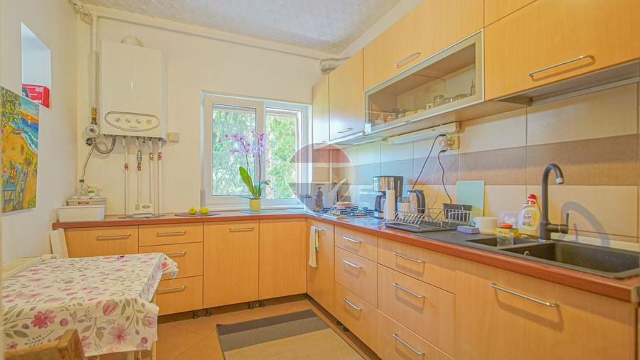 Apartament cu 2 camere decomandat, mobilat în Răcădău