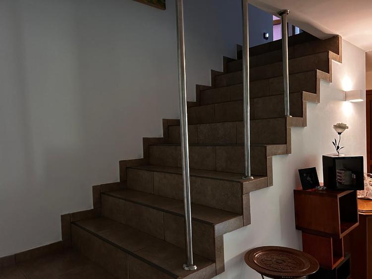 Casă individuală cu 5 camere cu Teren 1716 Mp în Gâlmeia
