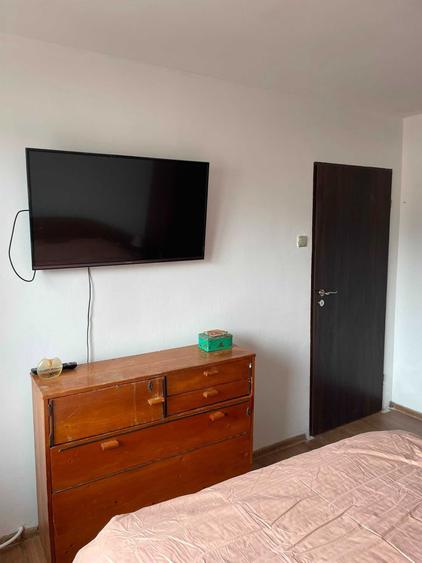 Apartament cu 3 camere semidecomandat în Ultracentral