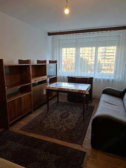 Apartament cu 2 camere semidecomandat în Rogerius