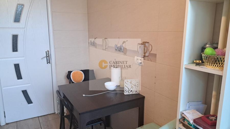 Apartament cu 3 camere decomandat în Politehnica
