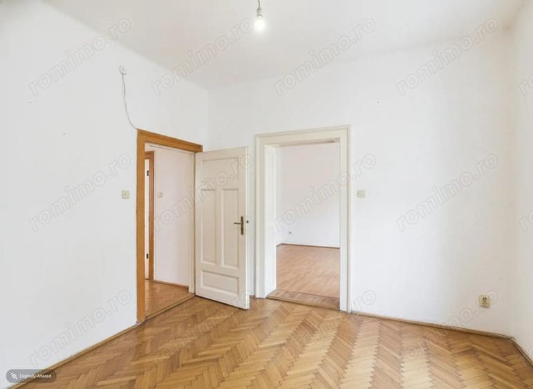 Casă cu 3 camere cu Teren 436 Mp în Pârneava