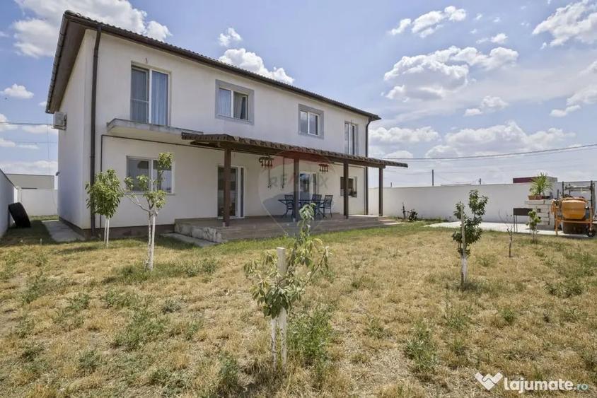 Casă cu 7 camere cu Teren 491 Mp în Vladimirescu