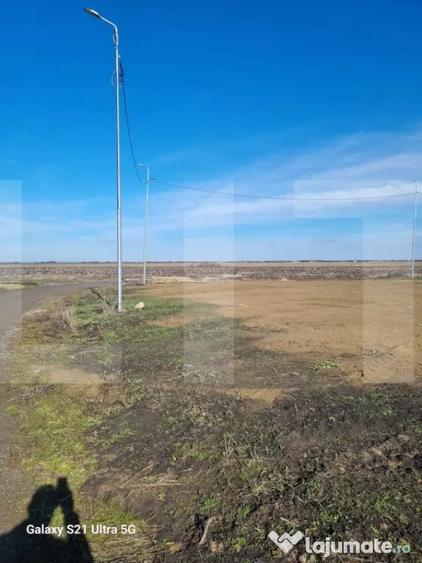 Teren de 697 mp, în Sânmihaiu Român