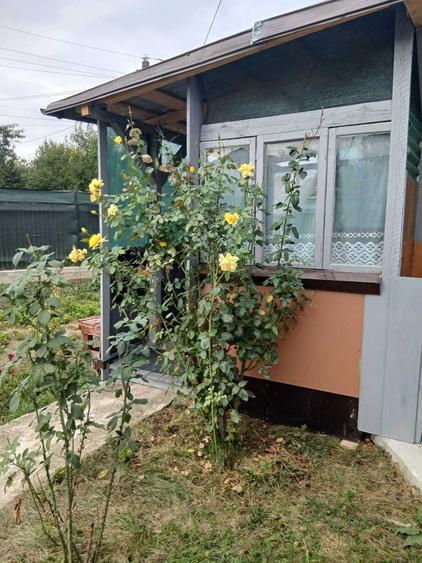 Casă cu 2 camere în Poienarii Burchii