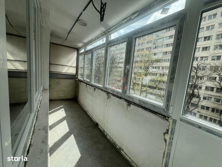 Apartament cu 3 camere semidecomandat în Iancului