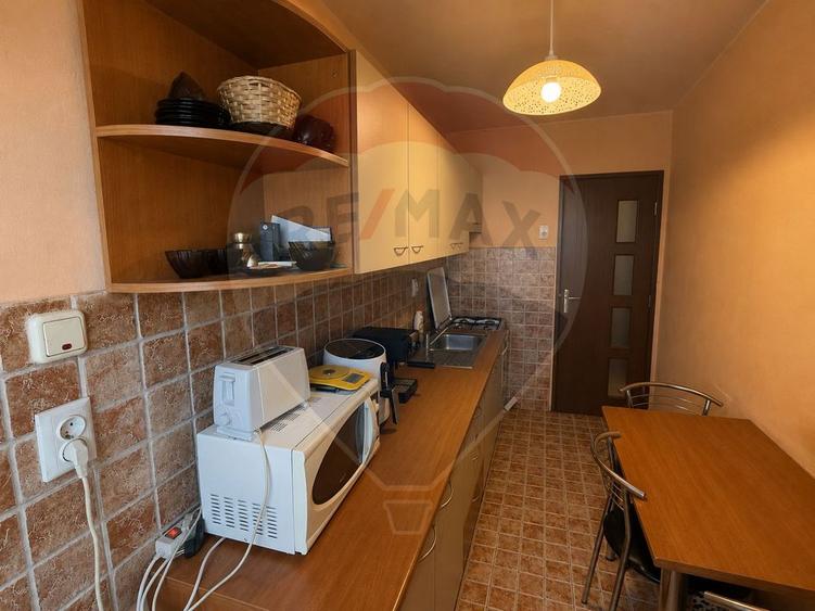 Apartament cu 3 camere semidecomandat, mobilat în Mănăștur