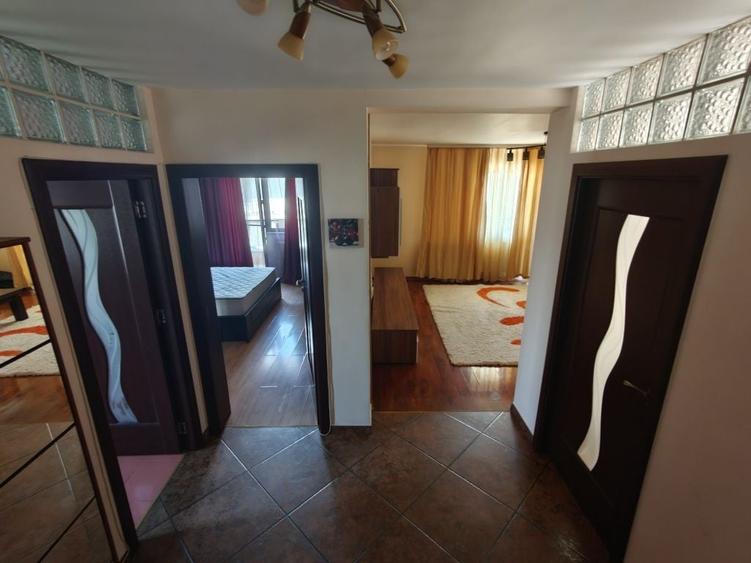 Apartament cu 2 camere decomandat în Exterior Vest
