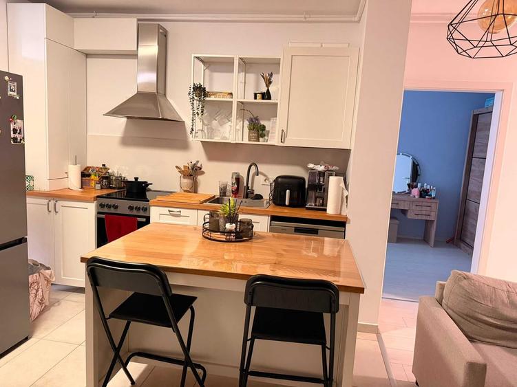 Apartament cu 2 camere decomandat în Exterior Vest